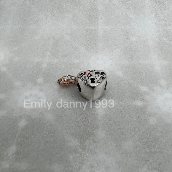 Pandora charms - Picture 3 of 3